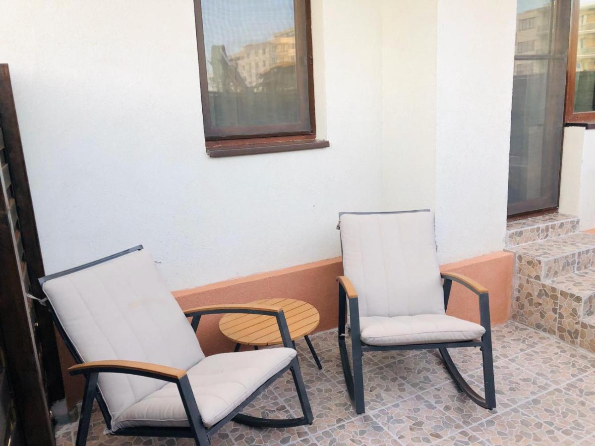 Beachside Studio Mamaia Nord Apartman Năvodari Kültér fotó